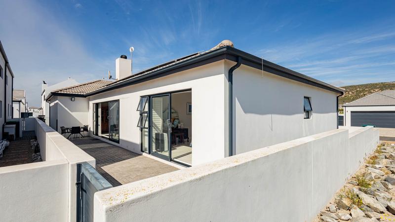 3 Bedroom Property for Sale in Sandy Point Western Cape